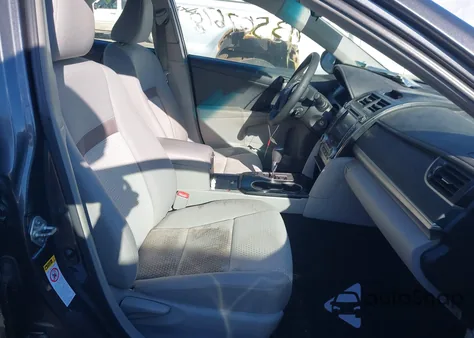 2014 Toyota Camry Le z USA, uszkodzony, nr VIN 4T4BF1FK2ER425601